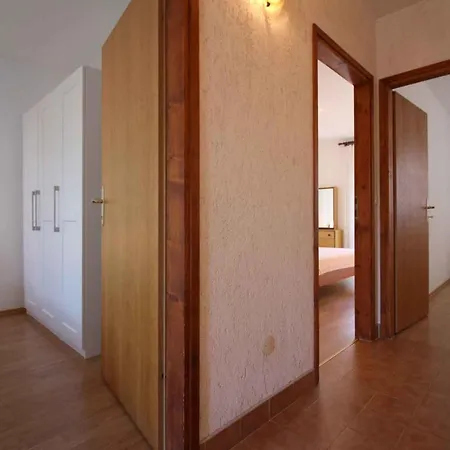 In - Istrien 9919 Holiday home *